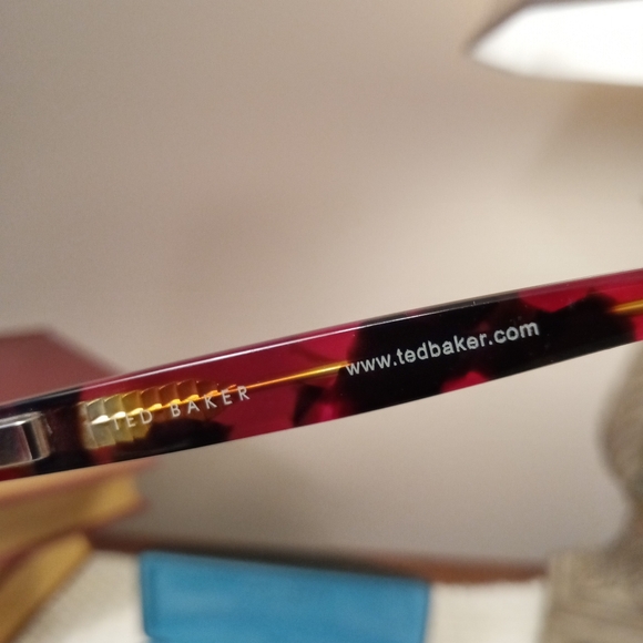 Women's Ted Baker Red Tortoise Frames With Original Case, Lens Cloth LIKE NEW - Picture 4 of 7